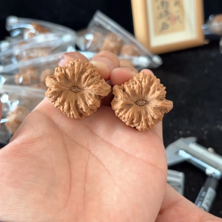 文玩核桃吊坠F*X南将