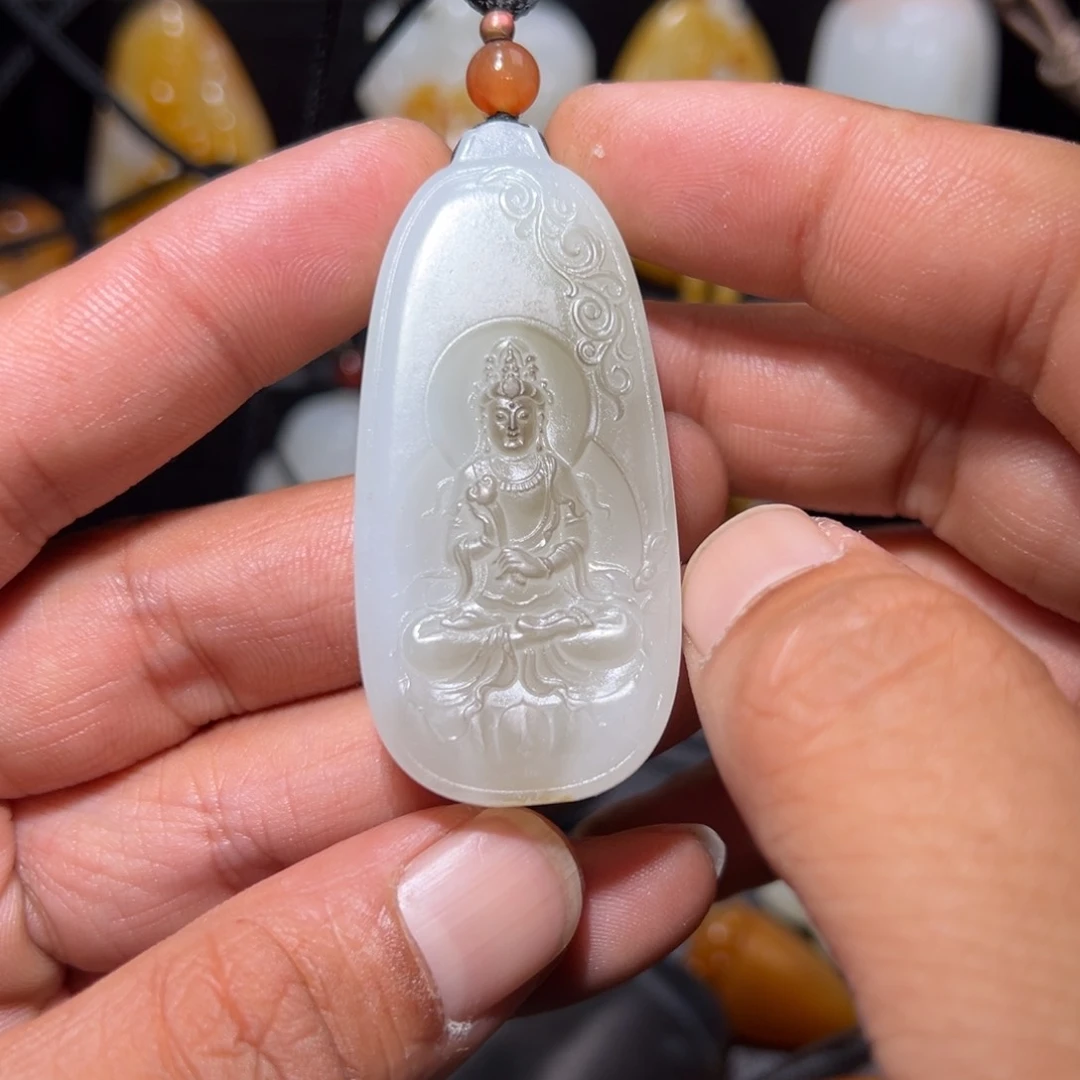 和田玉颈饰未镶嵌社**氓