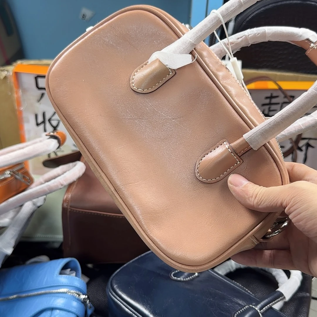 黄牛皮（革）水牛皮（革）头层牛皮山羊皮（革）