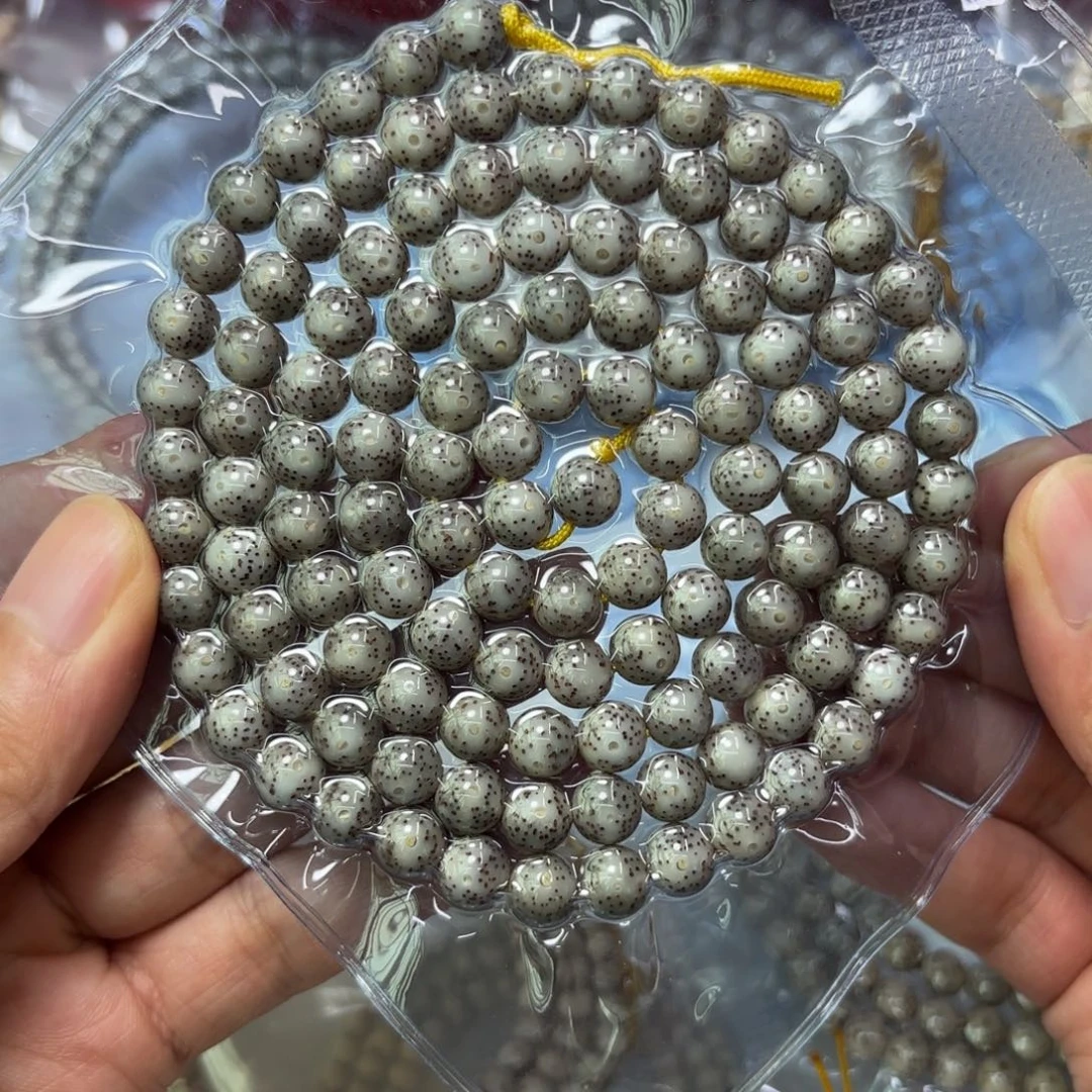 星月菩提手串石玉料8圆