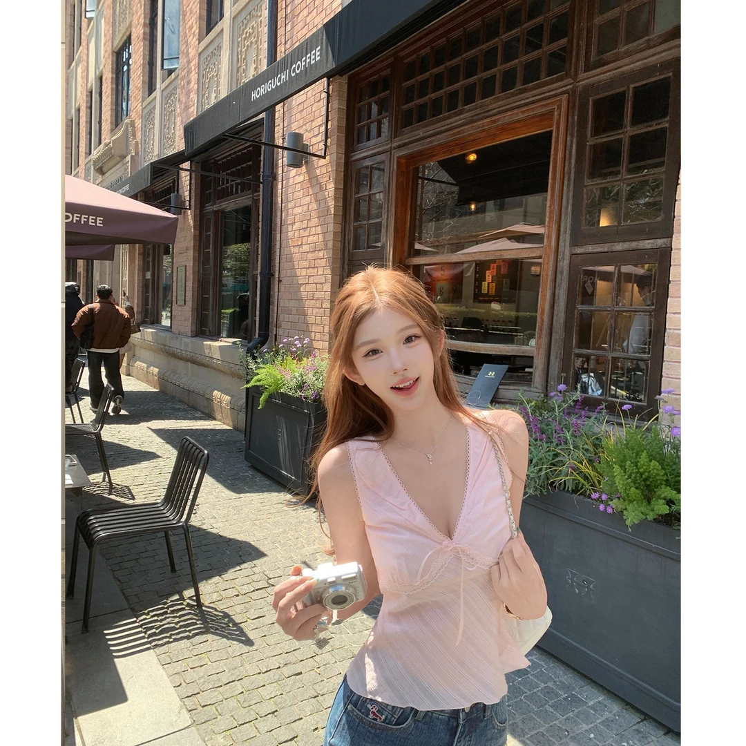 轻奢潮牌氧气风铃 V领白色无袖微透衬衫女设计感短款吊带背心上衣