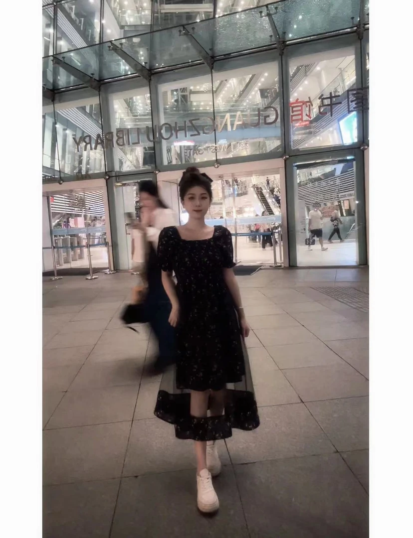夏季法式赫本风泡泡袖显瘦不褪色碎花公主连衣裙黑色裙子5243