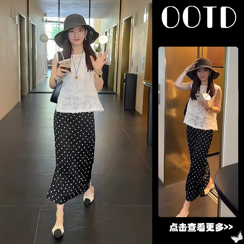 夏季流行穿搭一整套女2025新款韩版白色无袖衬衫波点半身裙两件套