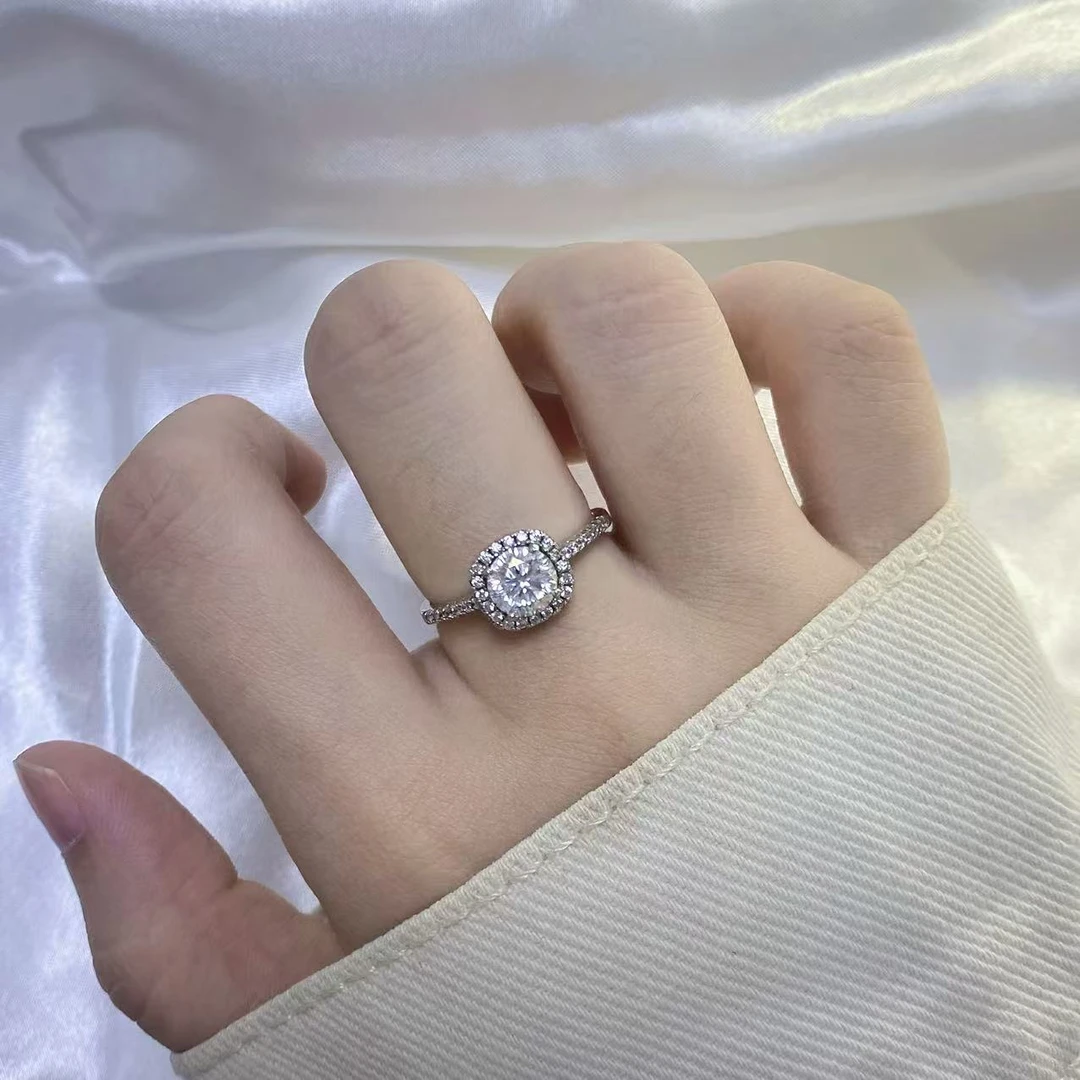 【众星甄选】微镶方包戒指1CT