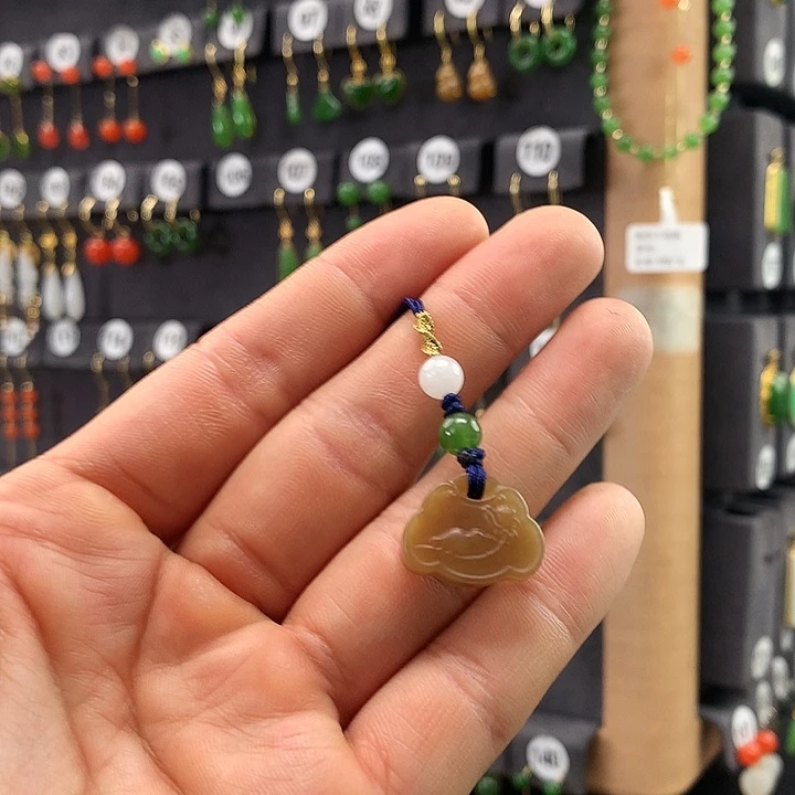 和田玉颈饰未镶嵌