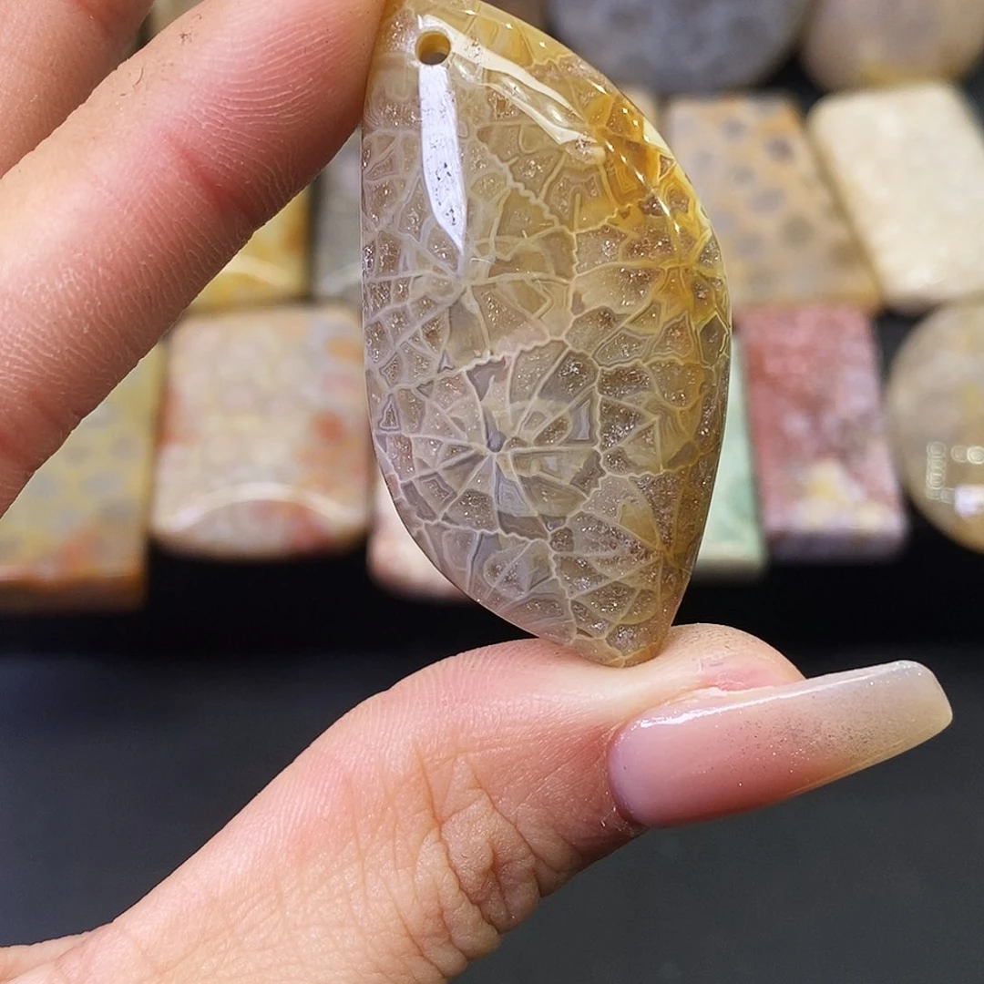 硅化玉颈饰合金用****4