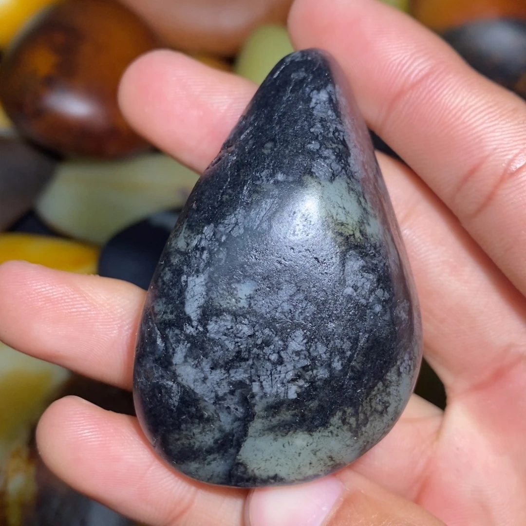 和田玉未镶嵌珠宝奇石