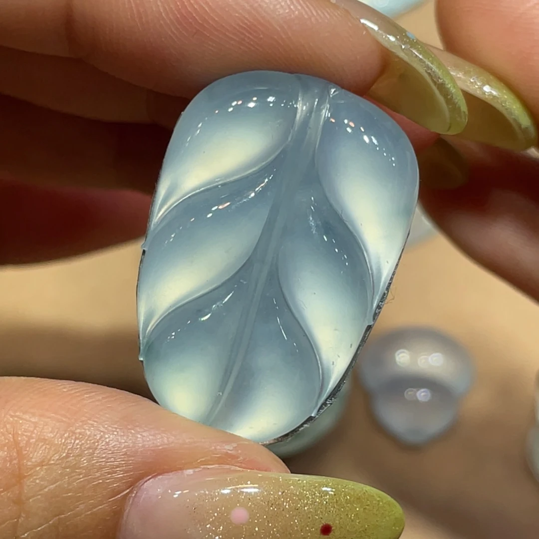 翡翠未镶嵌耳饰叶子