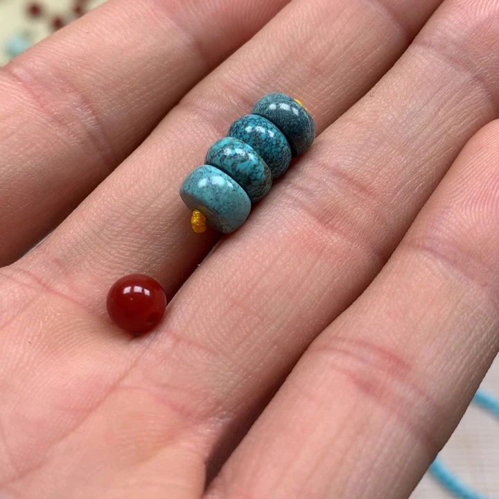 南红玛瑙配饰未镶嵌