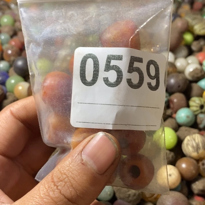 小***如和田玉（糖玉）未镶嵌手链