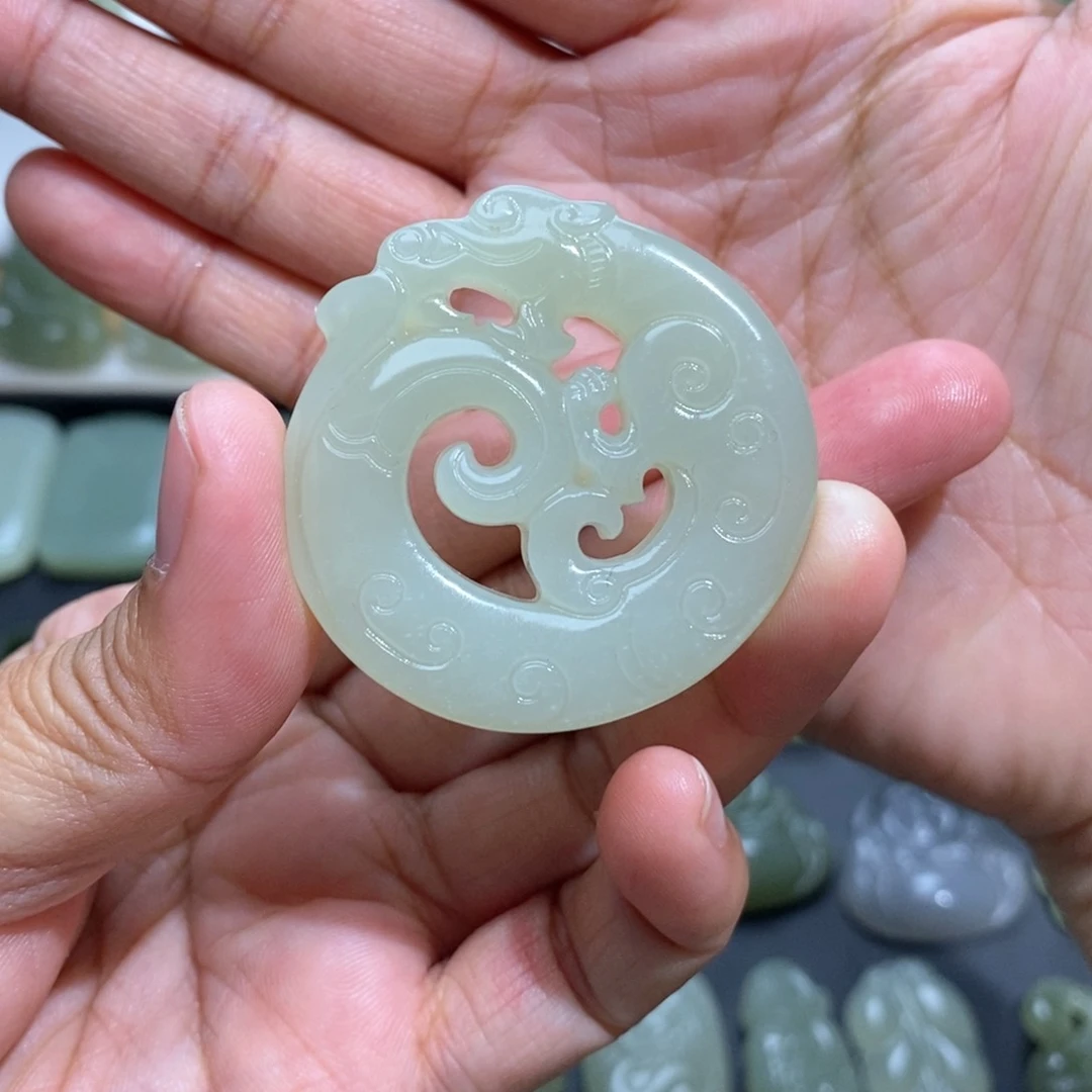 和田玉颈饰未镶嵌