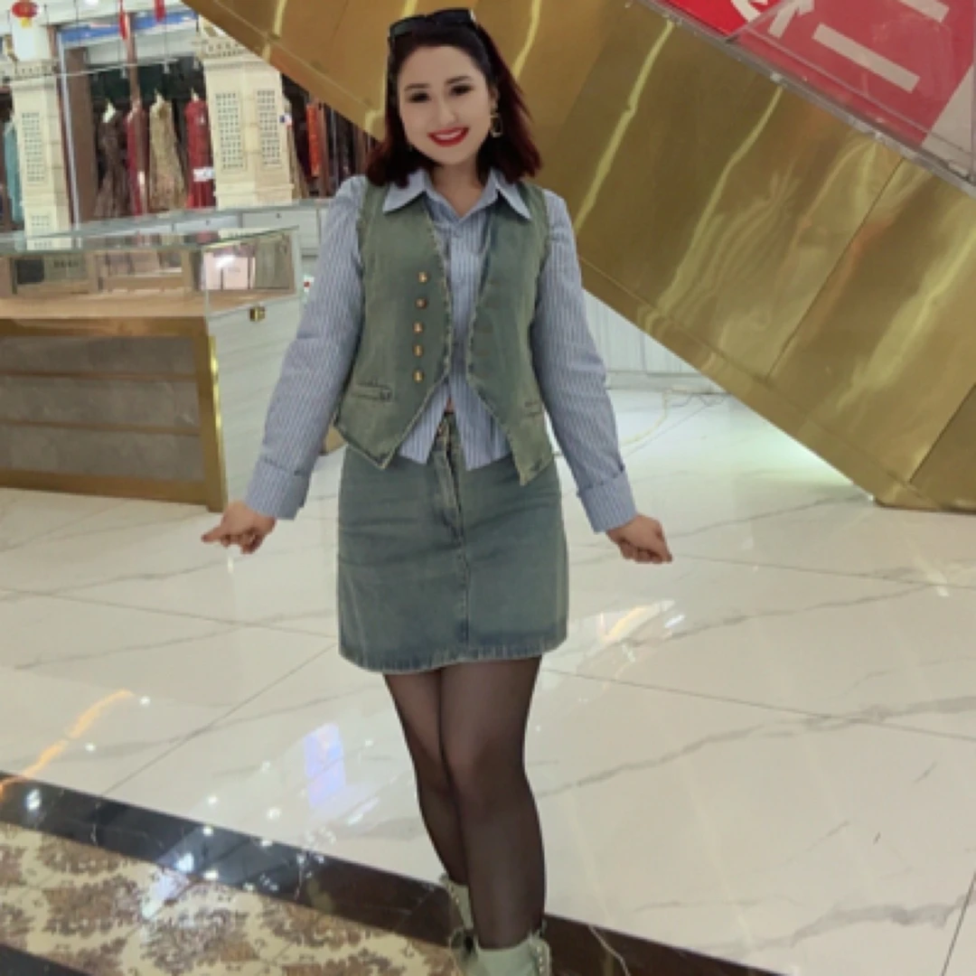 三件套牛仔套装短裙