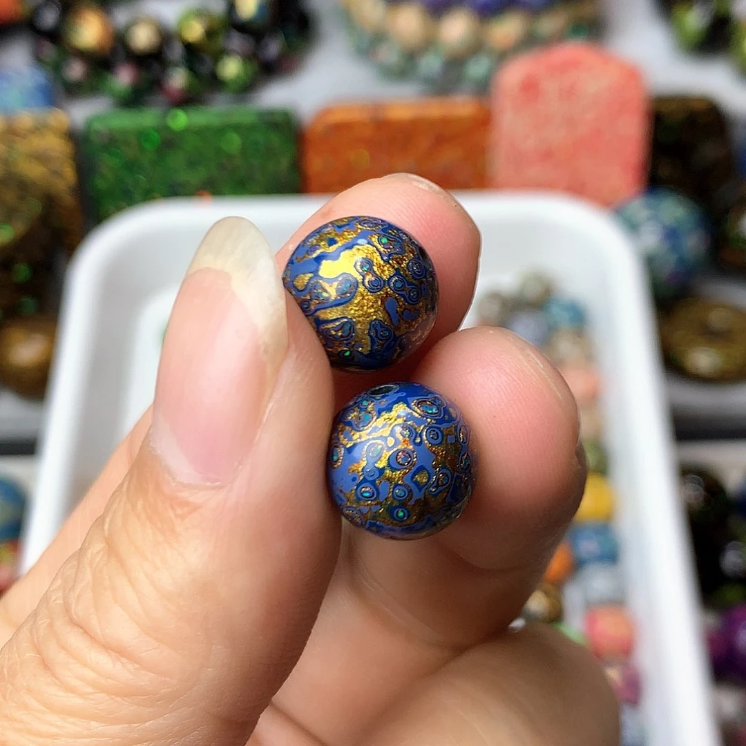 比****?两颗1.2+细欧大漆珠特惠