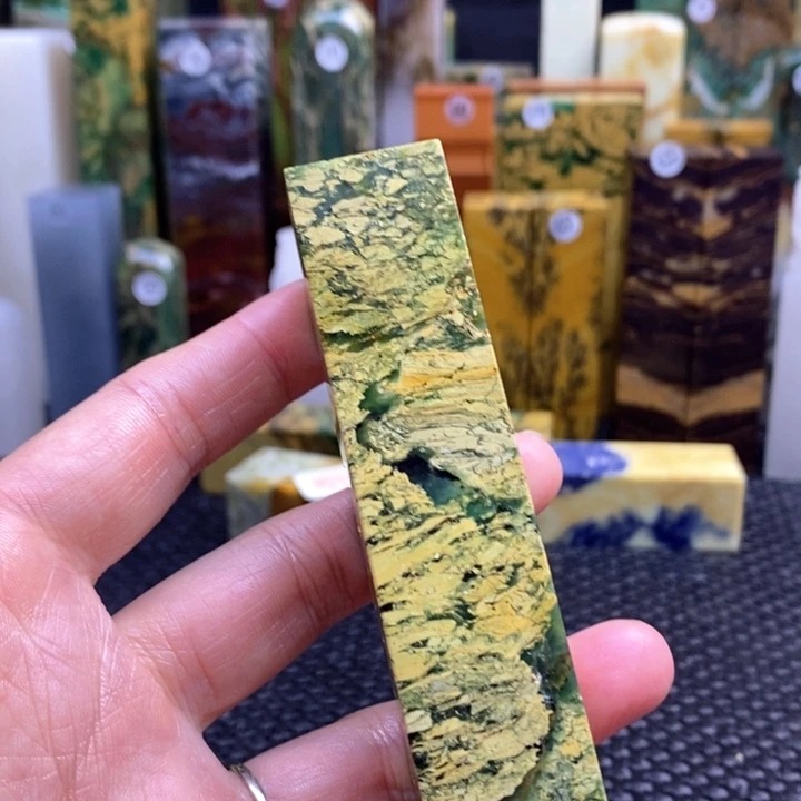 江西石快***哥青田石印章石