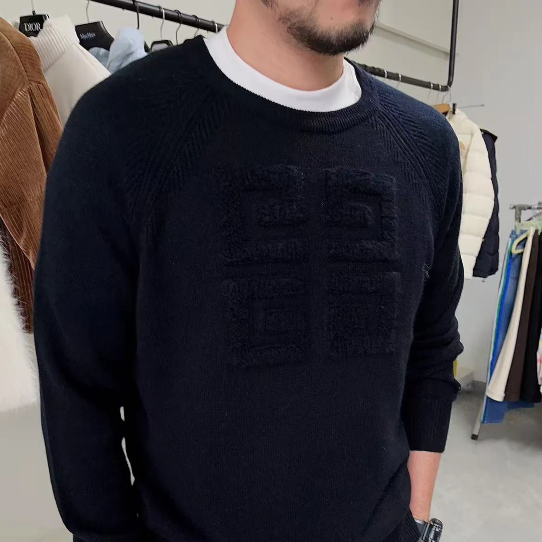 95新 Givenchy/纪梵希 yy 黑色正面logo毛衣 XS码 017780