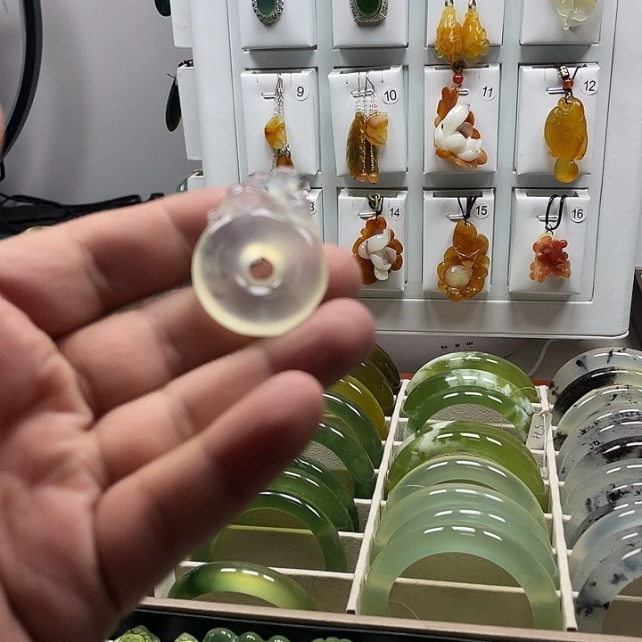 蛇纹石玉合金颈饰