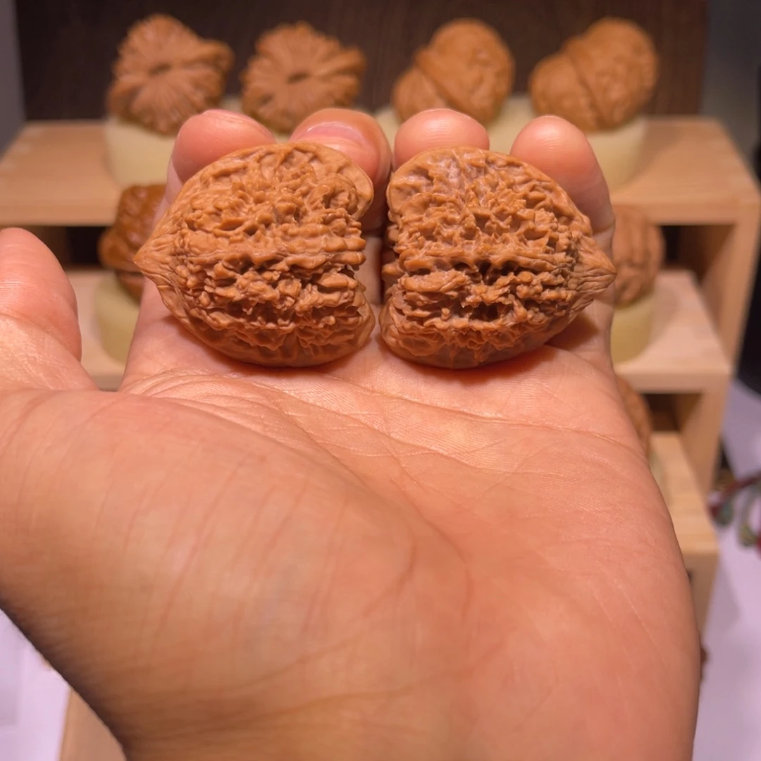 桃核吊坠38全品满天星