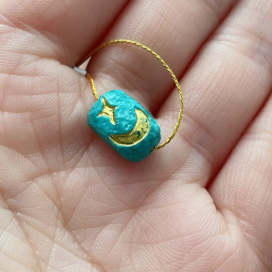 绿松石颈饰未镶嵌