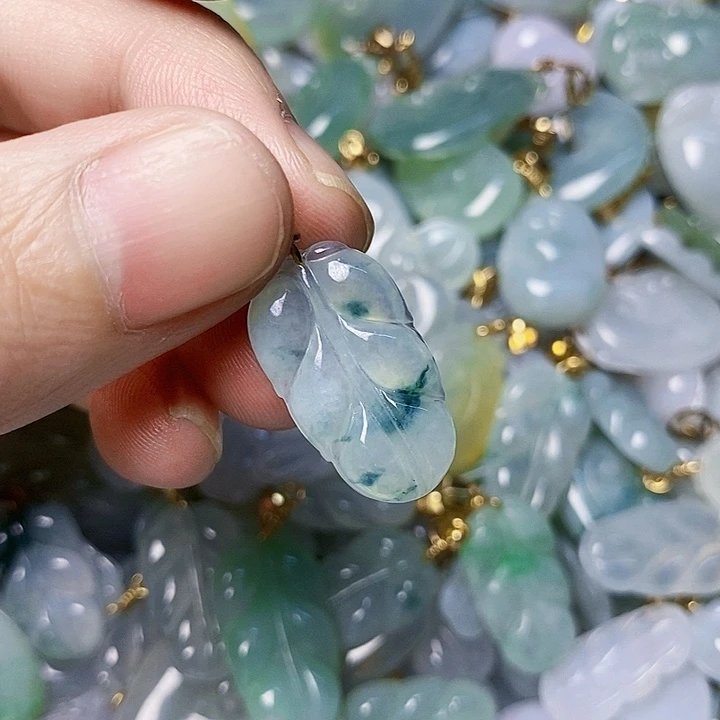 翡翠未镶嵌颈饰天然A货翡翠