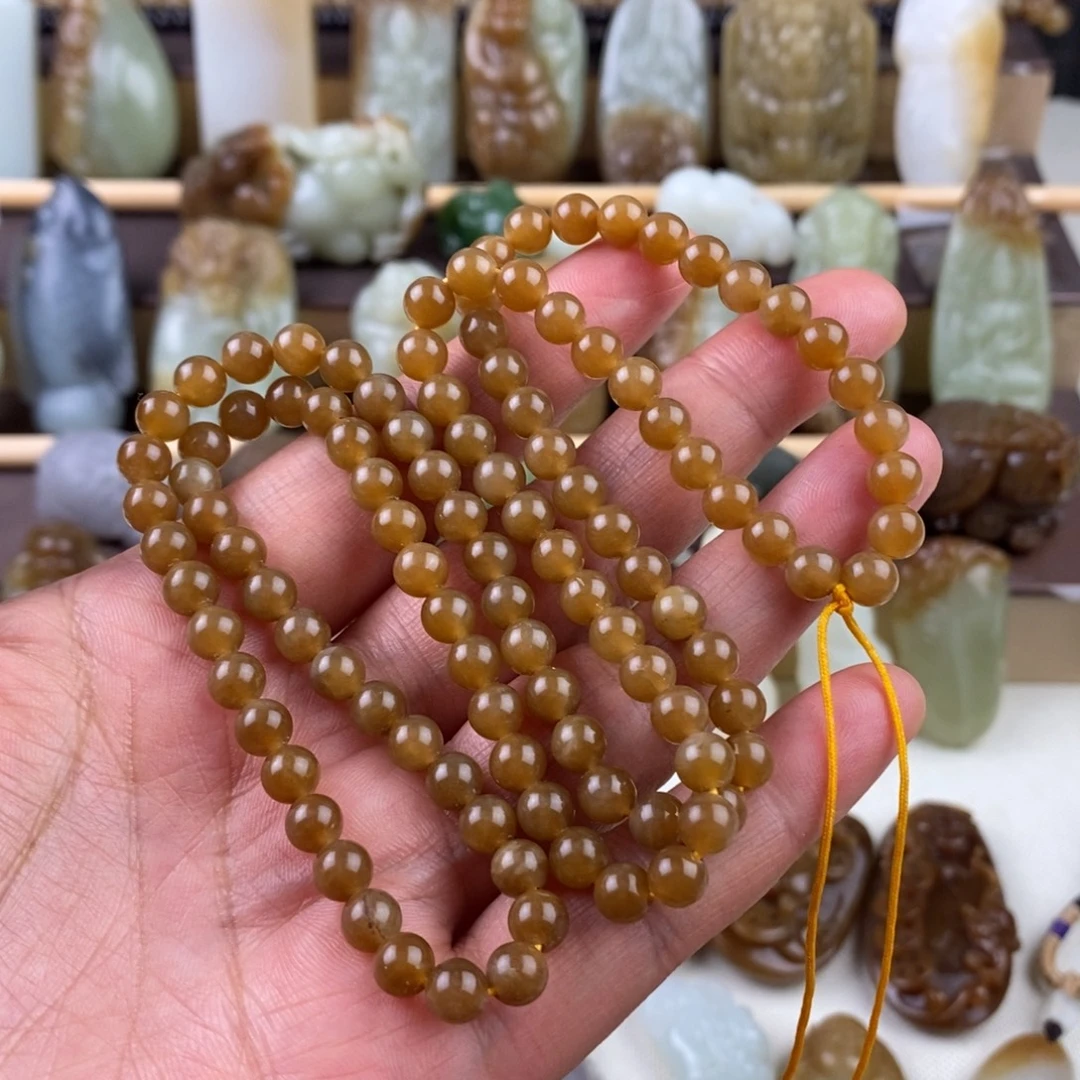 强****和田玉未镶嵌颈饰