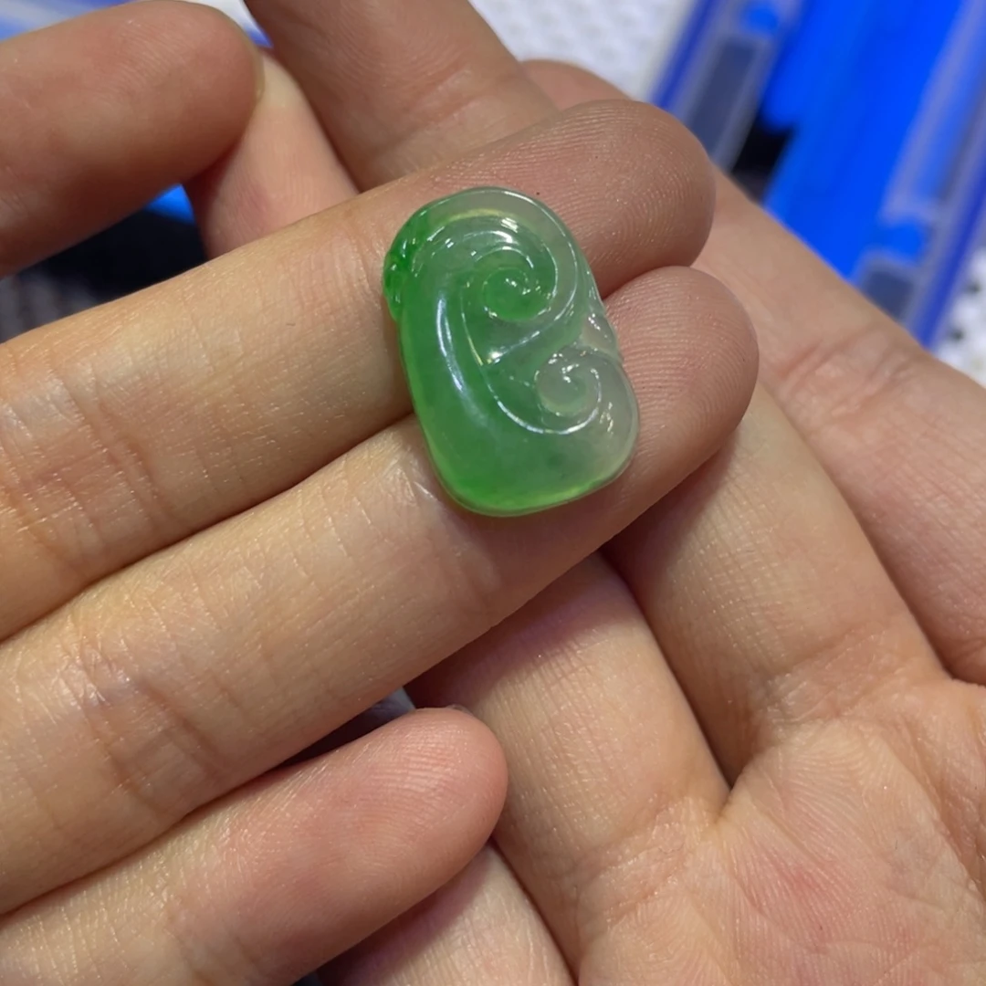 定制翡翠18K金镶嵌如意