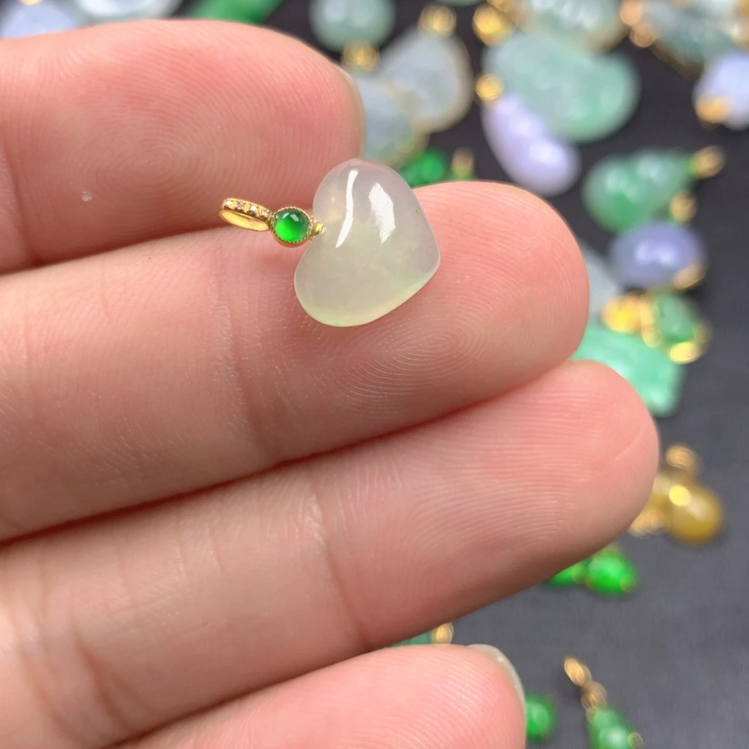 【闪购商品】颈饰18K金镶嵌翡翠翡翠