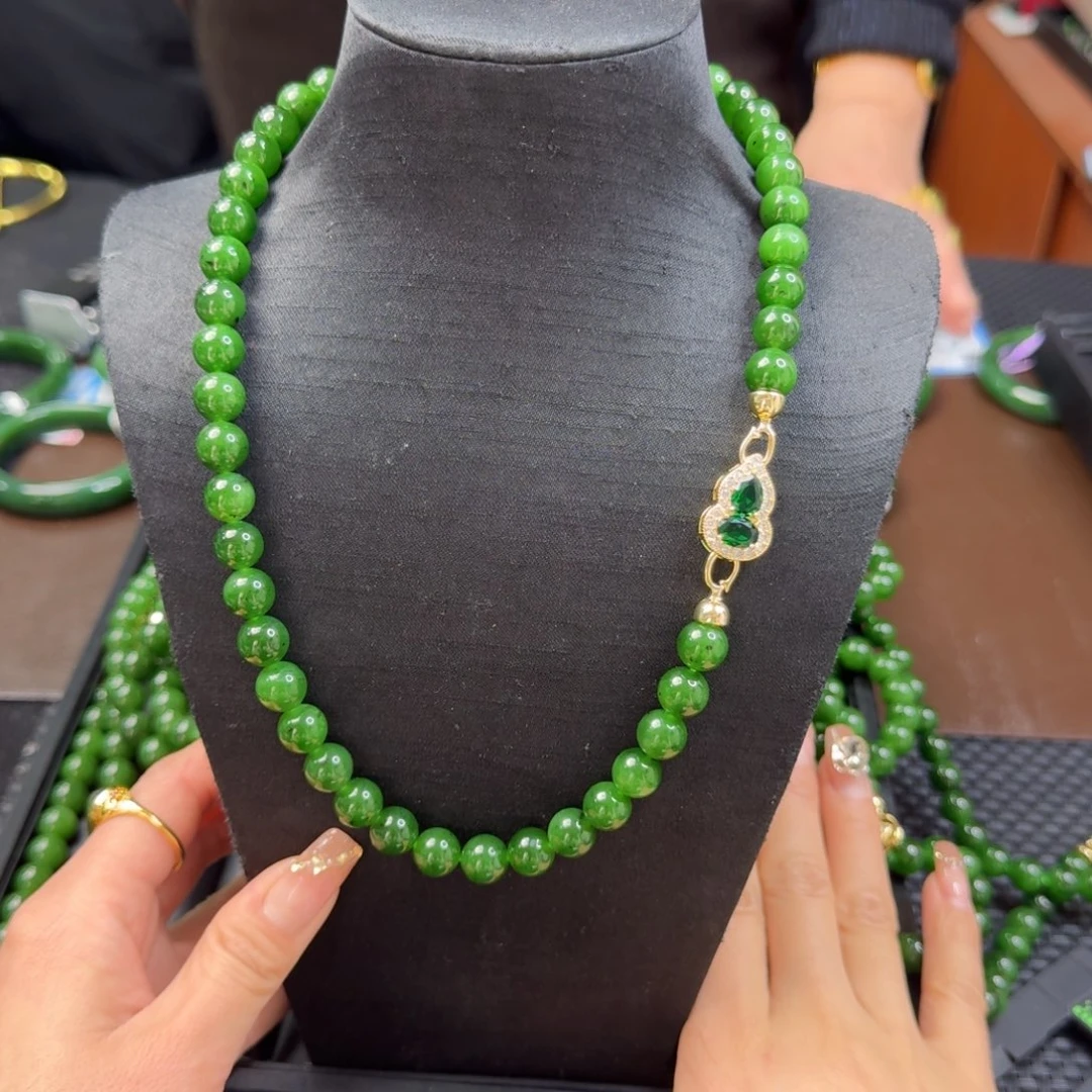 和田玉（碧玉）颈饰未镶嵌