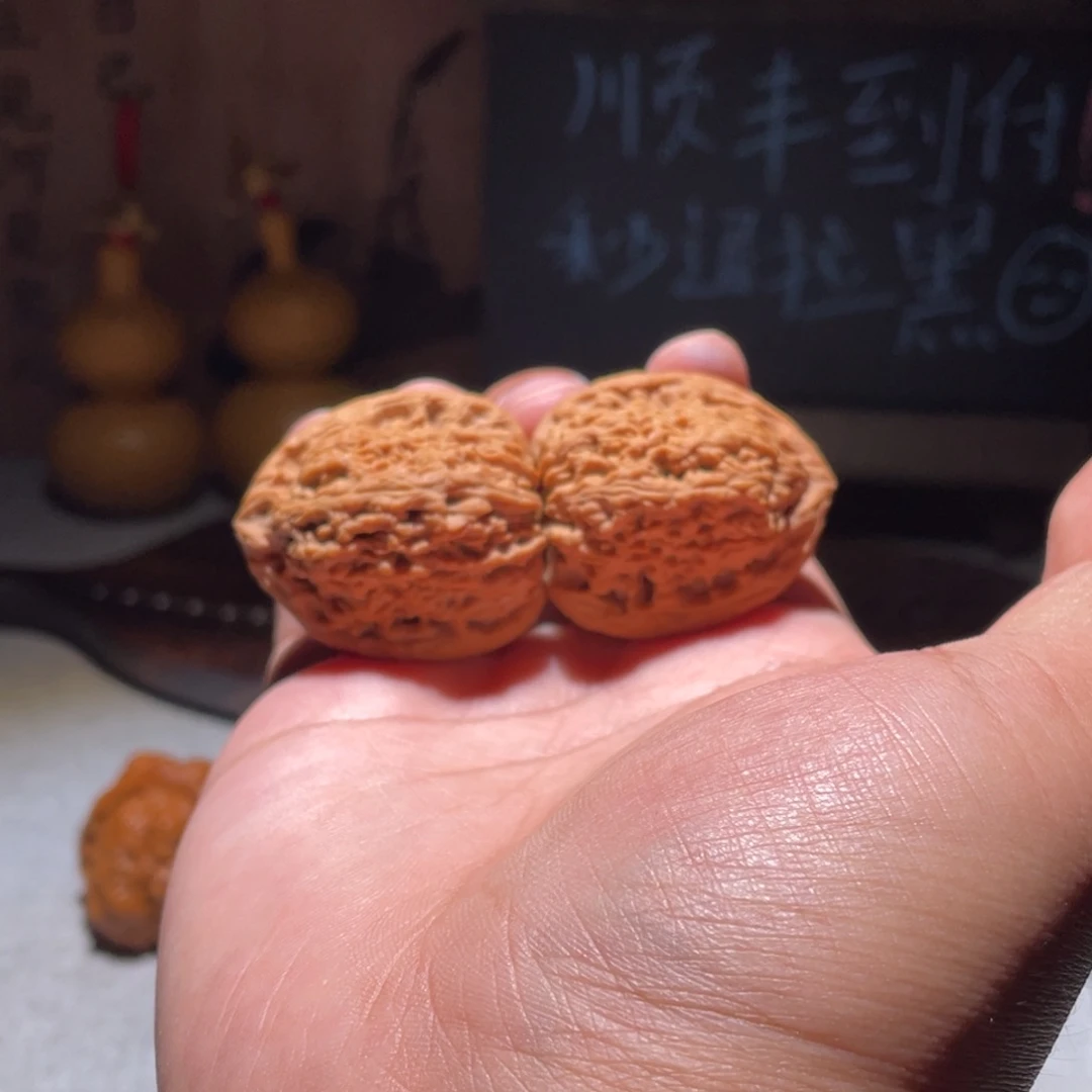 1***.文玩核桃吊坠34炮弹南疆