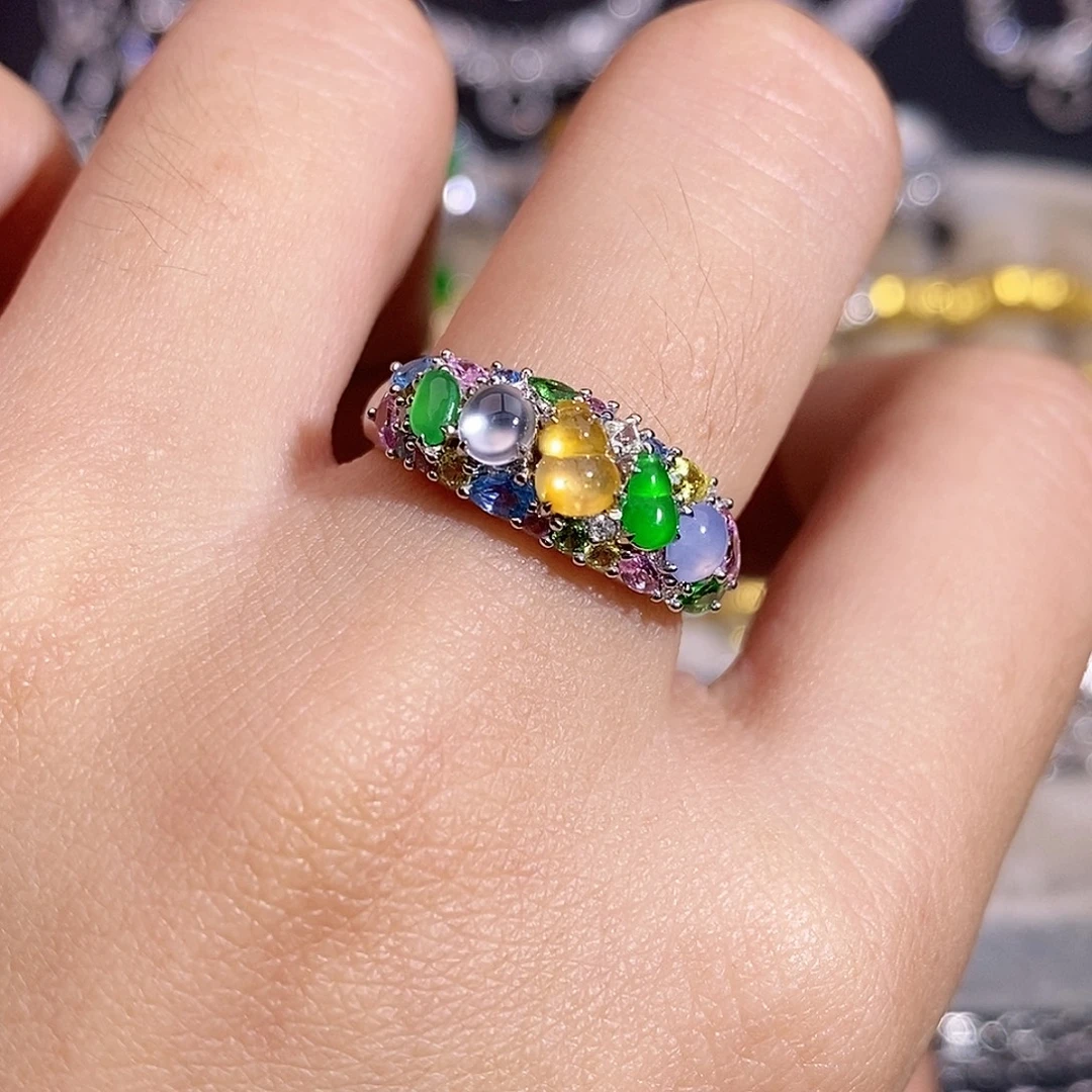 翡翠18K金镶嵌颈饰戒指