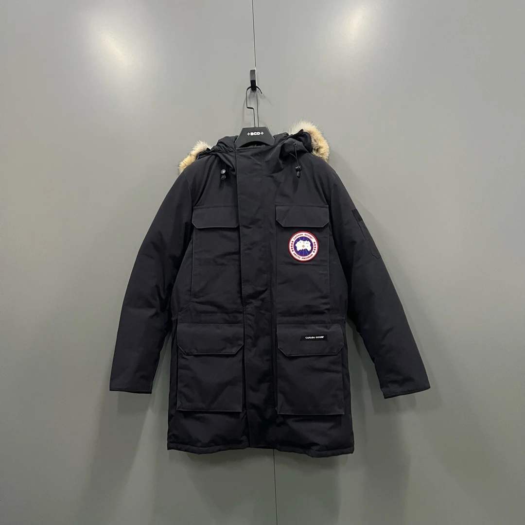 99新 CANADA GOOSE h95 藏青色徽标羽绒服 L码 0006537