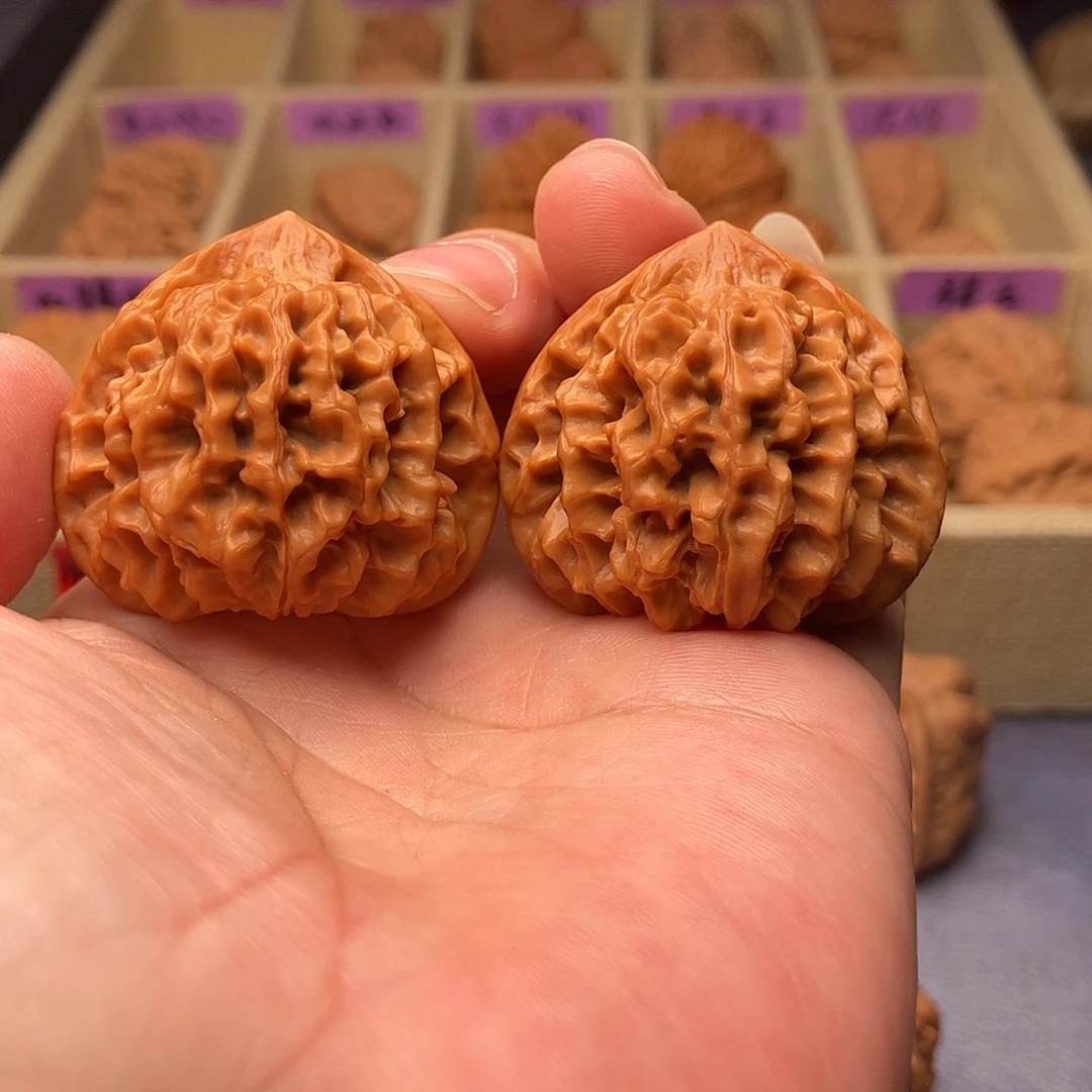 把件文玩核桃三角秦闷狮子头39（头货精品