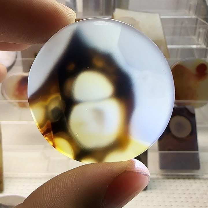 玛瑙/玉髓未镶嵌珠宝奇石