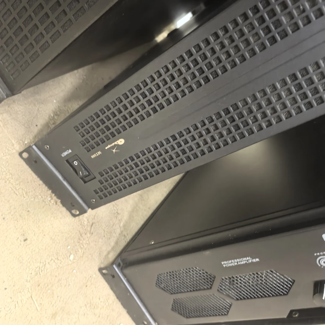 9新  以下，翡翠功放一台。不包邮