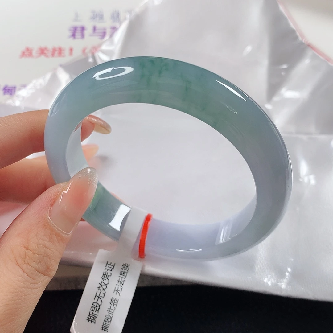 翡翠手镯未镶嵌 正圈①③③