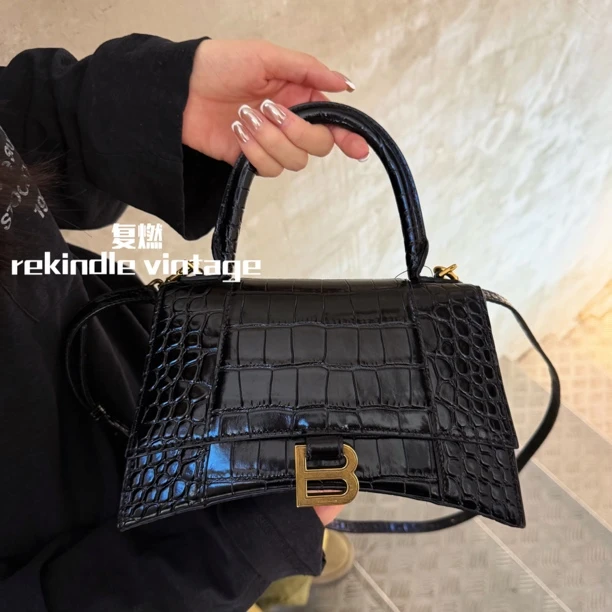 99新 Balenciaga/巴黎世家 复燃精选/黑金鳄压沙漏S码斜挎包