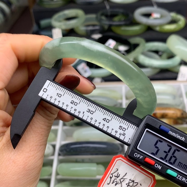 蛇纹石玉未镶嵌手镯715