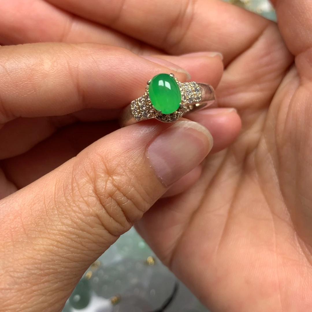 【闪购商品】翡翠未镶嵌吊坠(不含链)