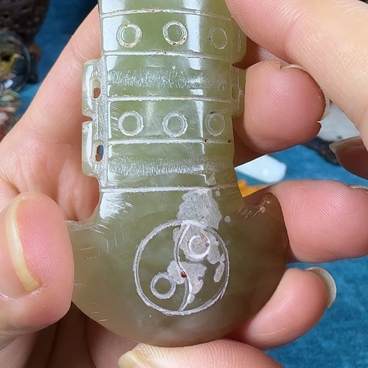 和田玉（糖玉）未镶嵌挂件