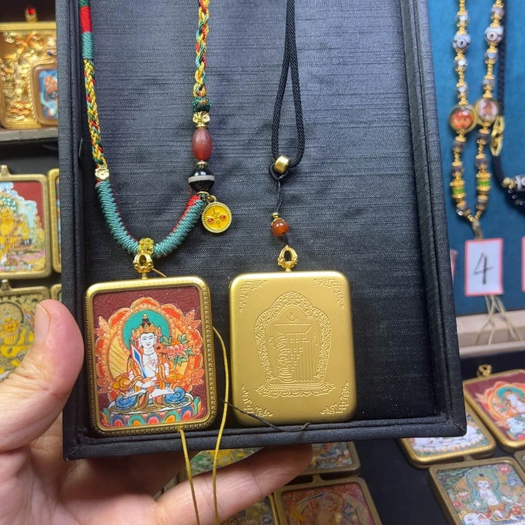 钱***女版画美丽动人的故事