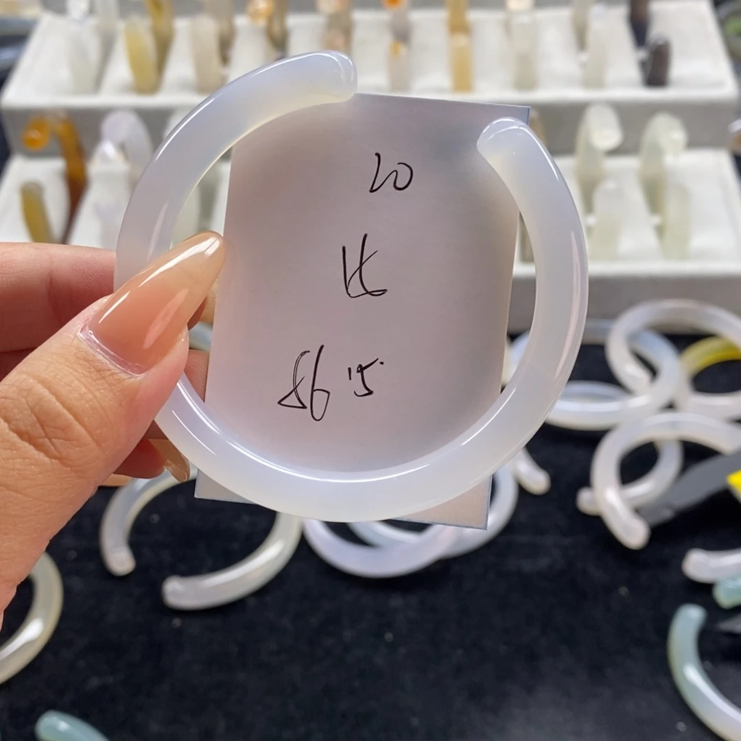 手镯玛瑙/玉髓未镶嵌20