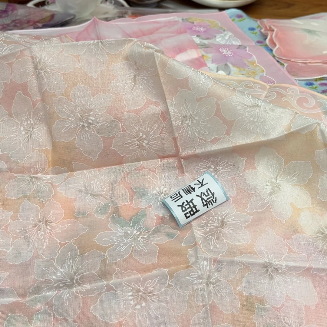瓷片方巾的小瑕疵