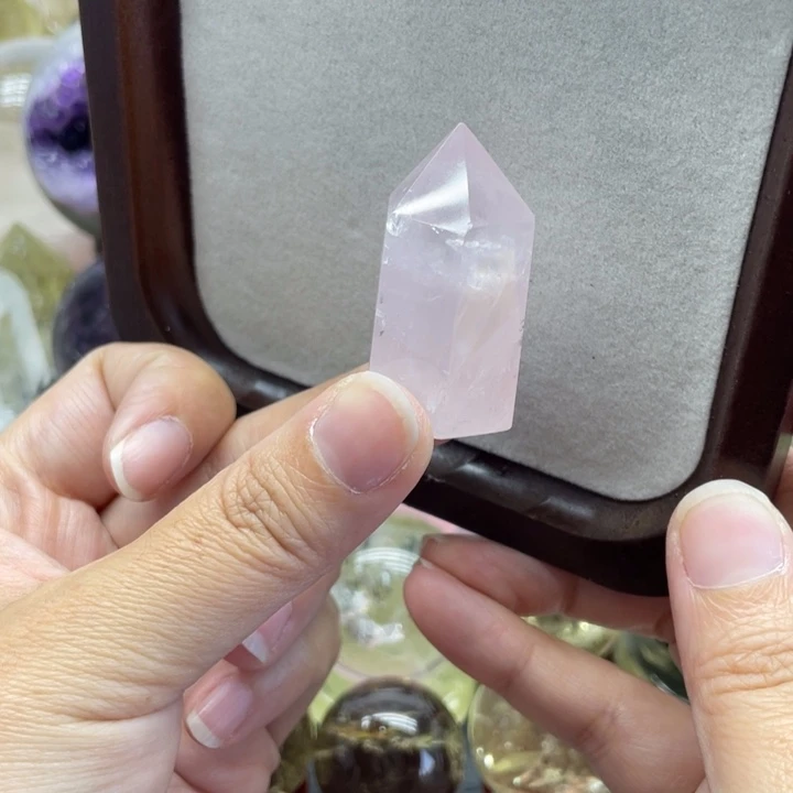 水晶未镶嵌珠宝半成品70