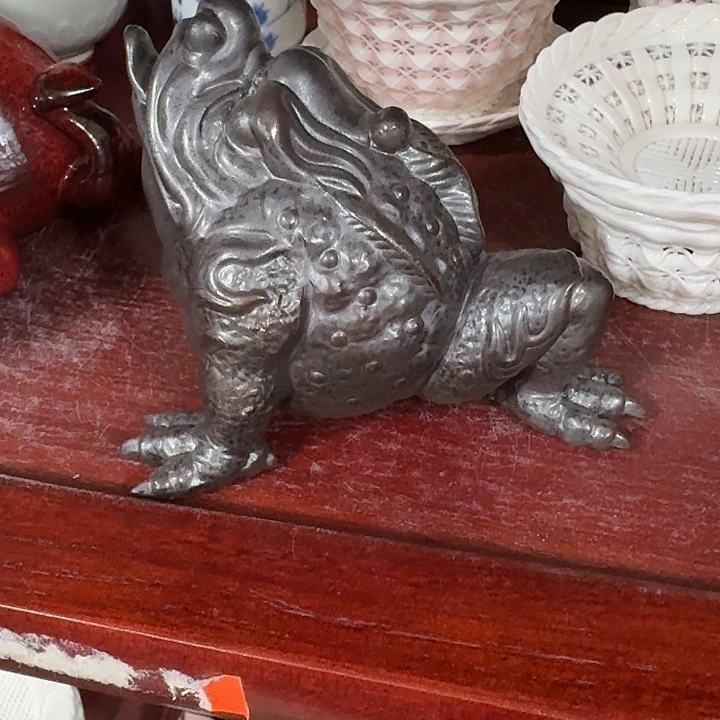 主人杯一个，瓷。。。。品茗