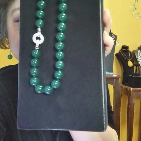 郑***喵玛瑙/玉髓颈饰未镶嵌