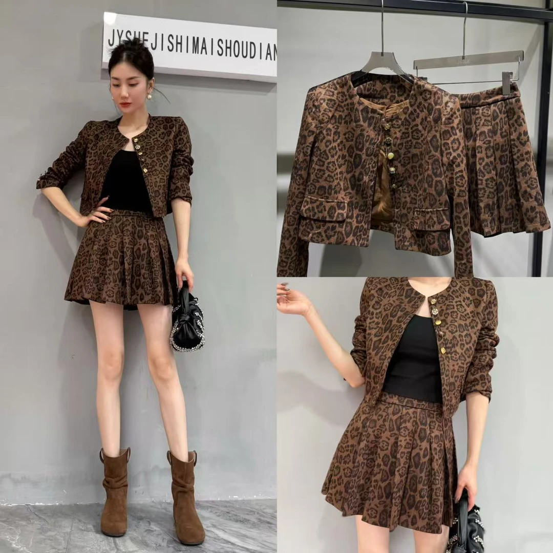 【俊英】豹纹短裙套装女2025秋季设计感辣妹短外套高腰百褶裙两件套