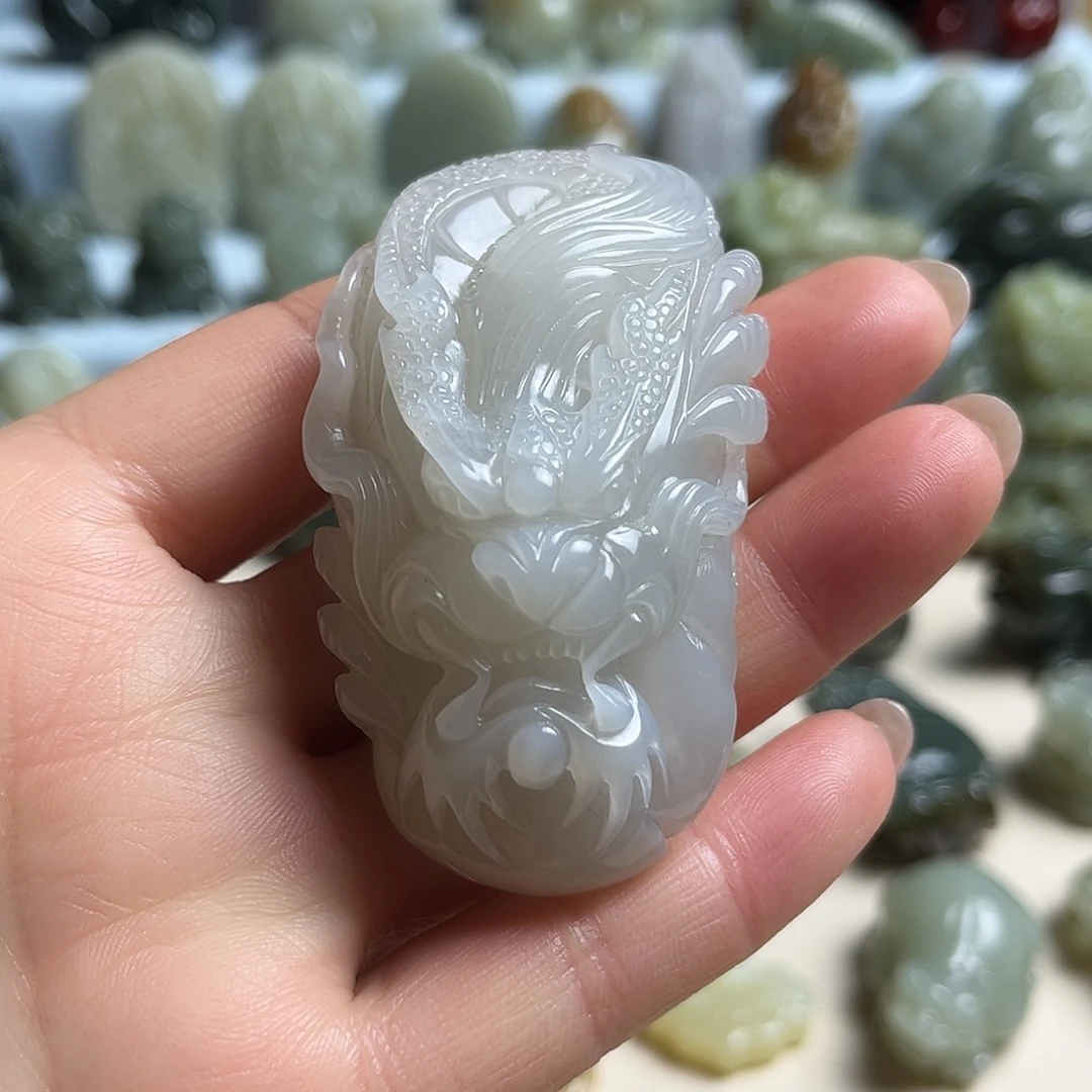 和田玉未镶嵌把件