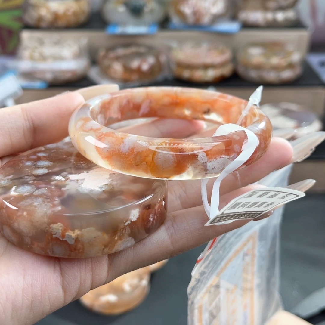 未镶嵌手镯石英质玉59