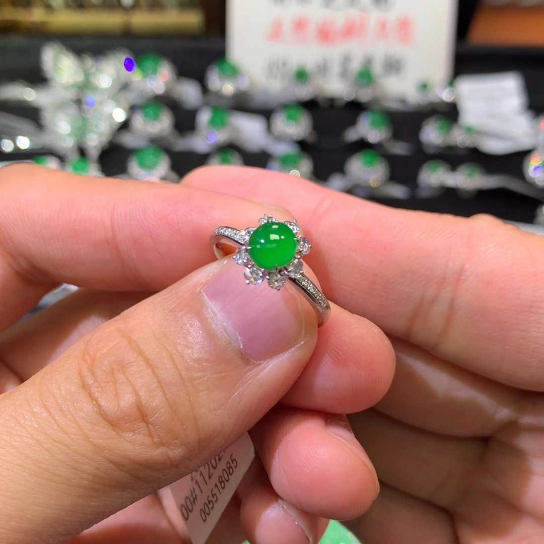 【闪购商品】翡翠戒指18K金镶嵌蛋面