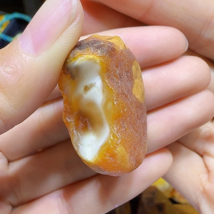 定制琥珀未镶嵌蜜蜡