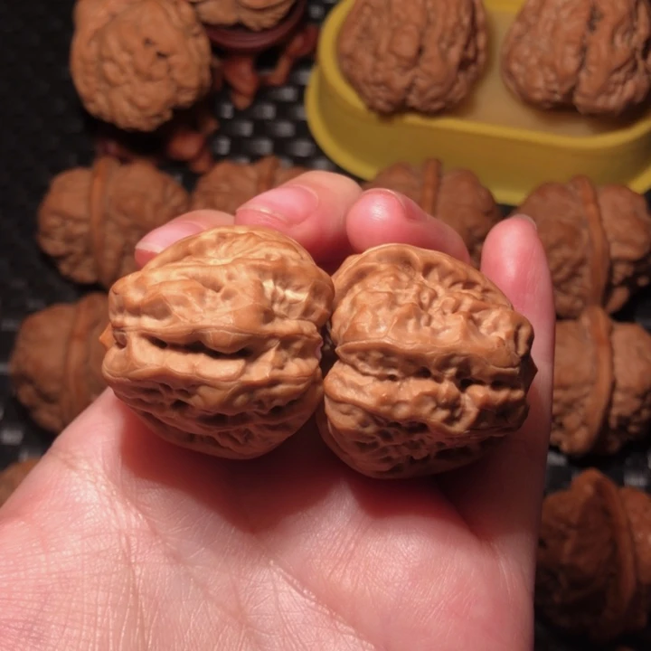 丨***水把件文玩核桃蛙王